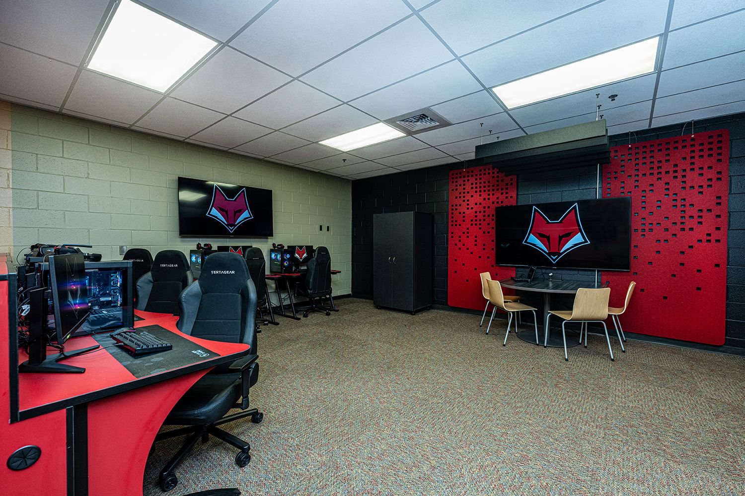 MediaTech_AshRidgeHS019.jpg